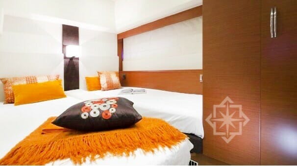 boat rental miami Starlux Yachts 55 Prestige Guest Stateroom