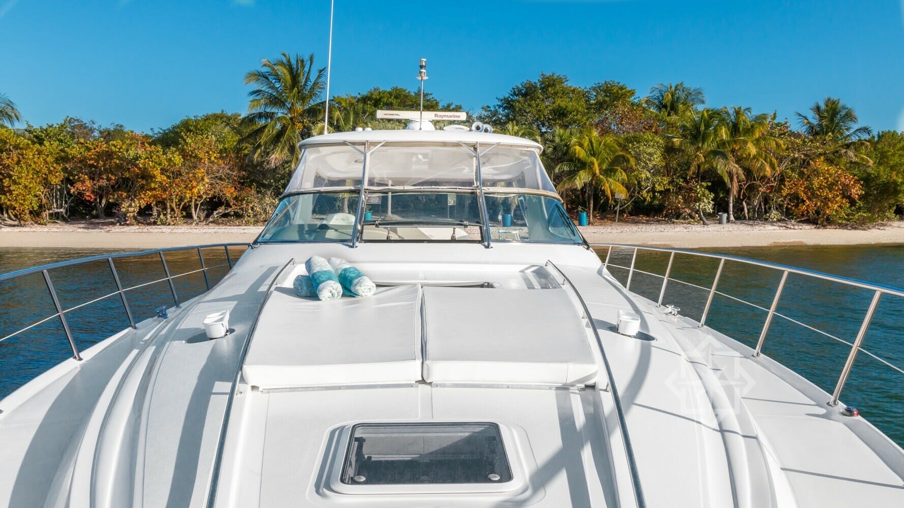 boat rental miami Starlux Yachts 55 Searay Bow