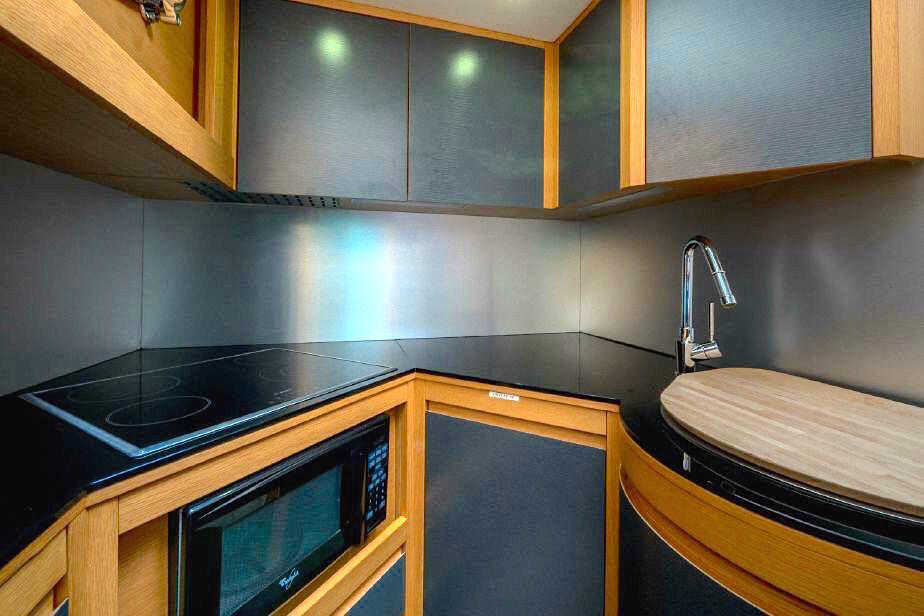 boat rental miami Starlux Yachts 64-pershing-galley