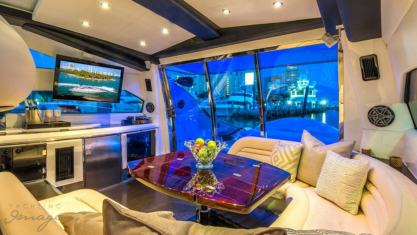 miami boat rental 75-sunseeker-salon-upper